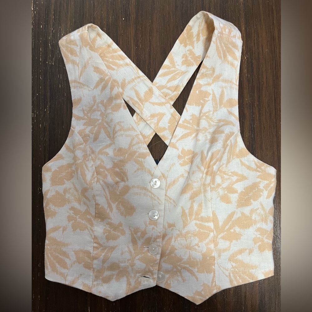 Abercrombie & Fitch Cream Floral Vest